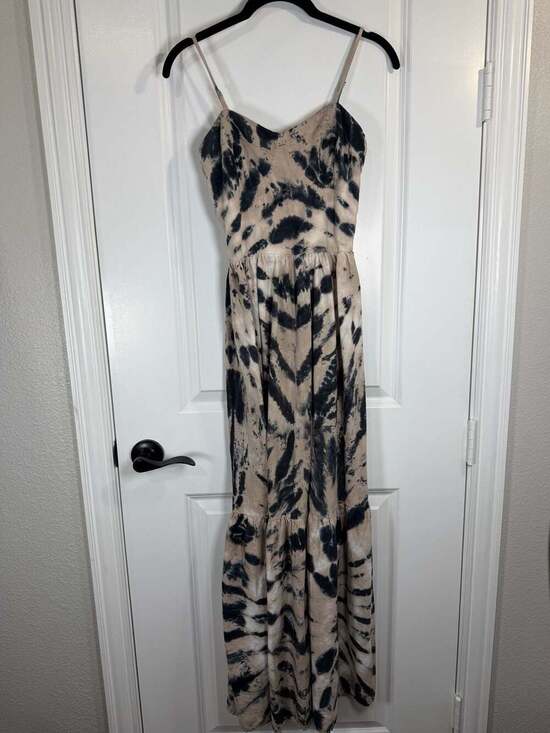Young Fabulous & Broke Dresses & Skirts - Young Fabulous & Broke Zoya Tiered Linen-Blend Maxi Dress in Sandstone Spin Wash